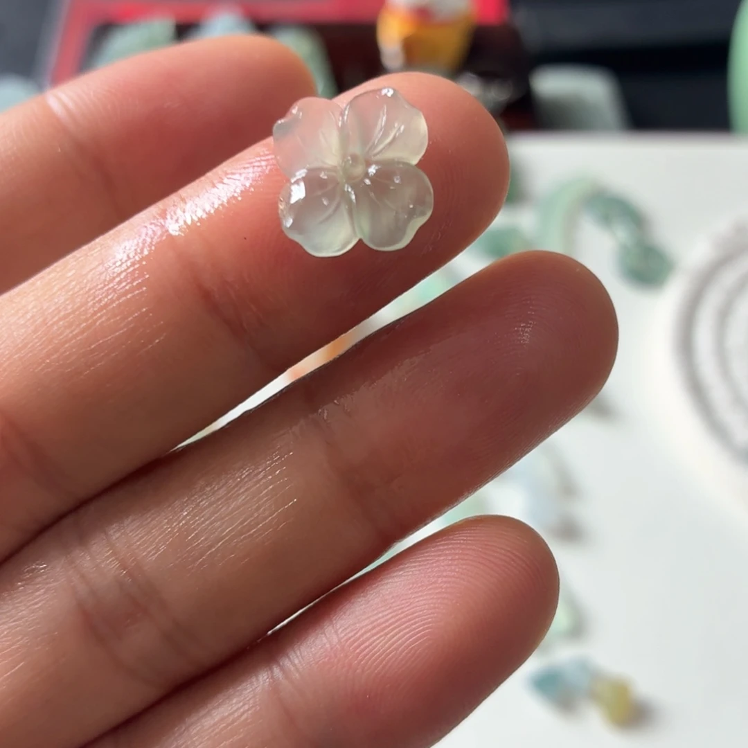 未镶嵌定制翡翠花花