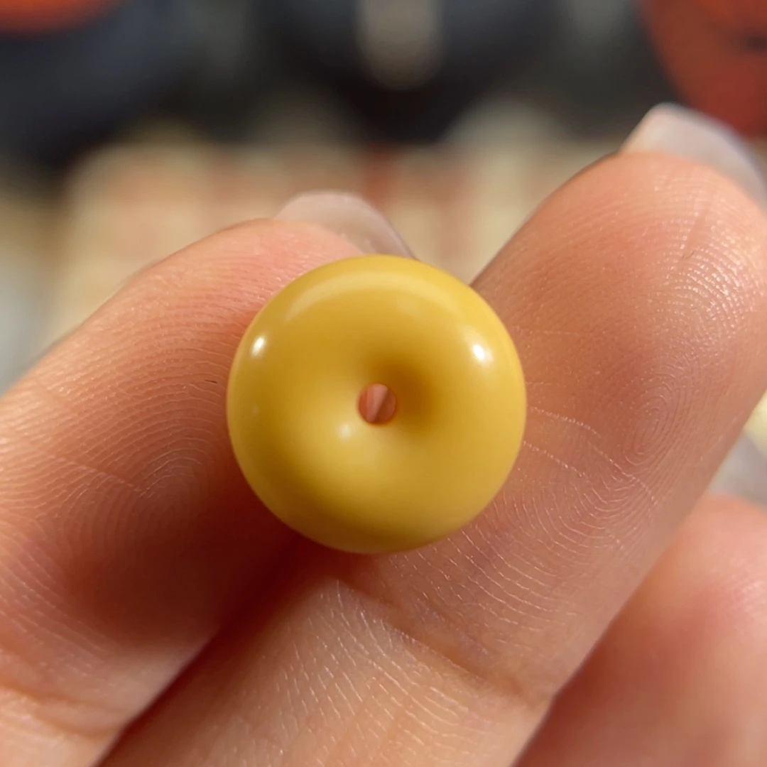 石英质玉（黄龙玉）未镶嵌面包圈 11.3x5.8mm 不退换