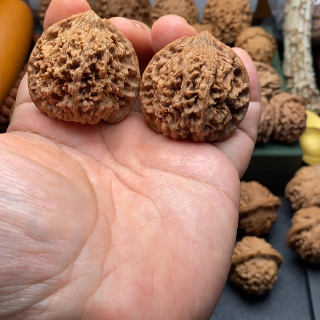 文玩核桃把件42满天星狮子头