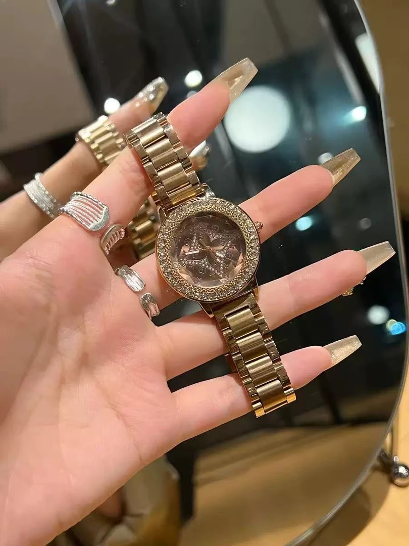 中寰撤柜复古老花气质款星空面腕表时尚女士潮流百搭