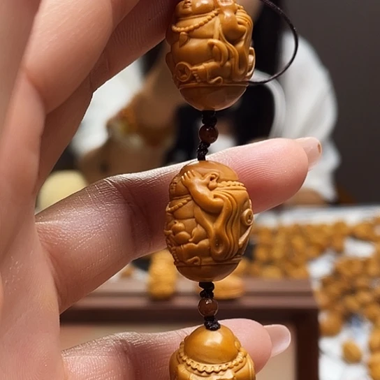 橄榄核的颜色和颜色