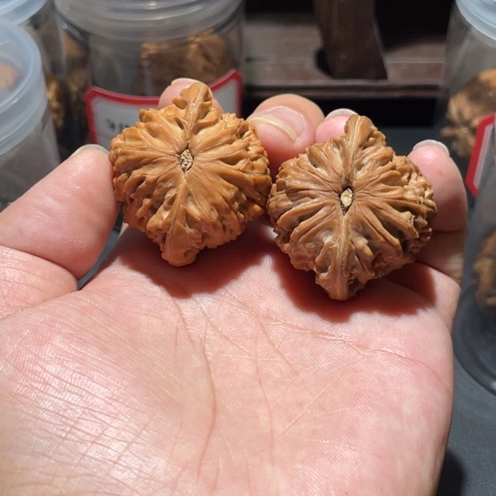 怀***文玩核桃吊坠40磨盘全品同树s
