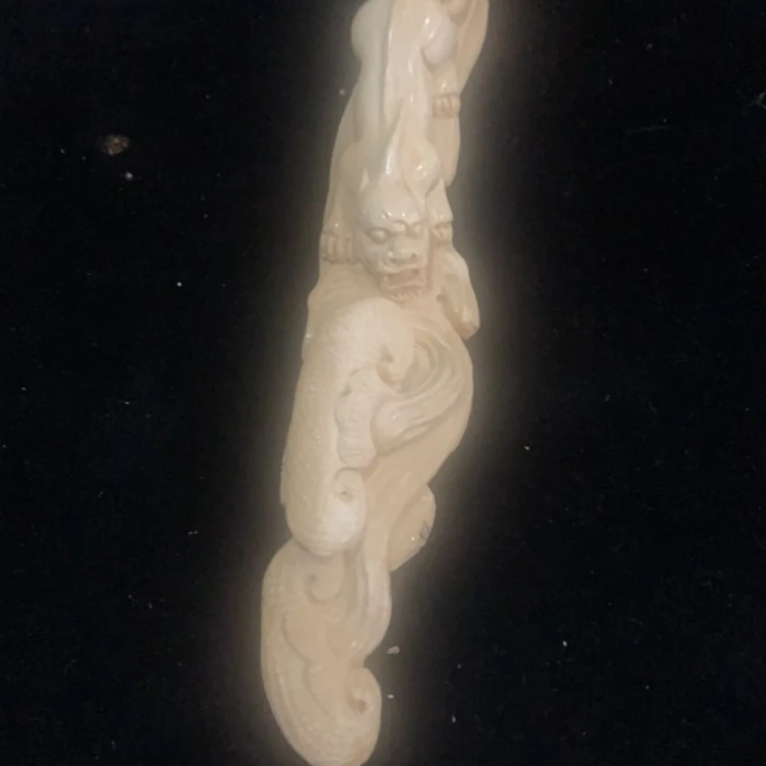 猛犸约33.5克雕刻件BC19