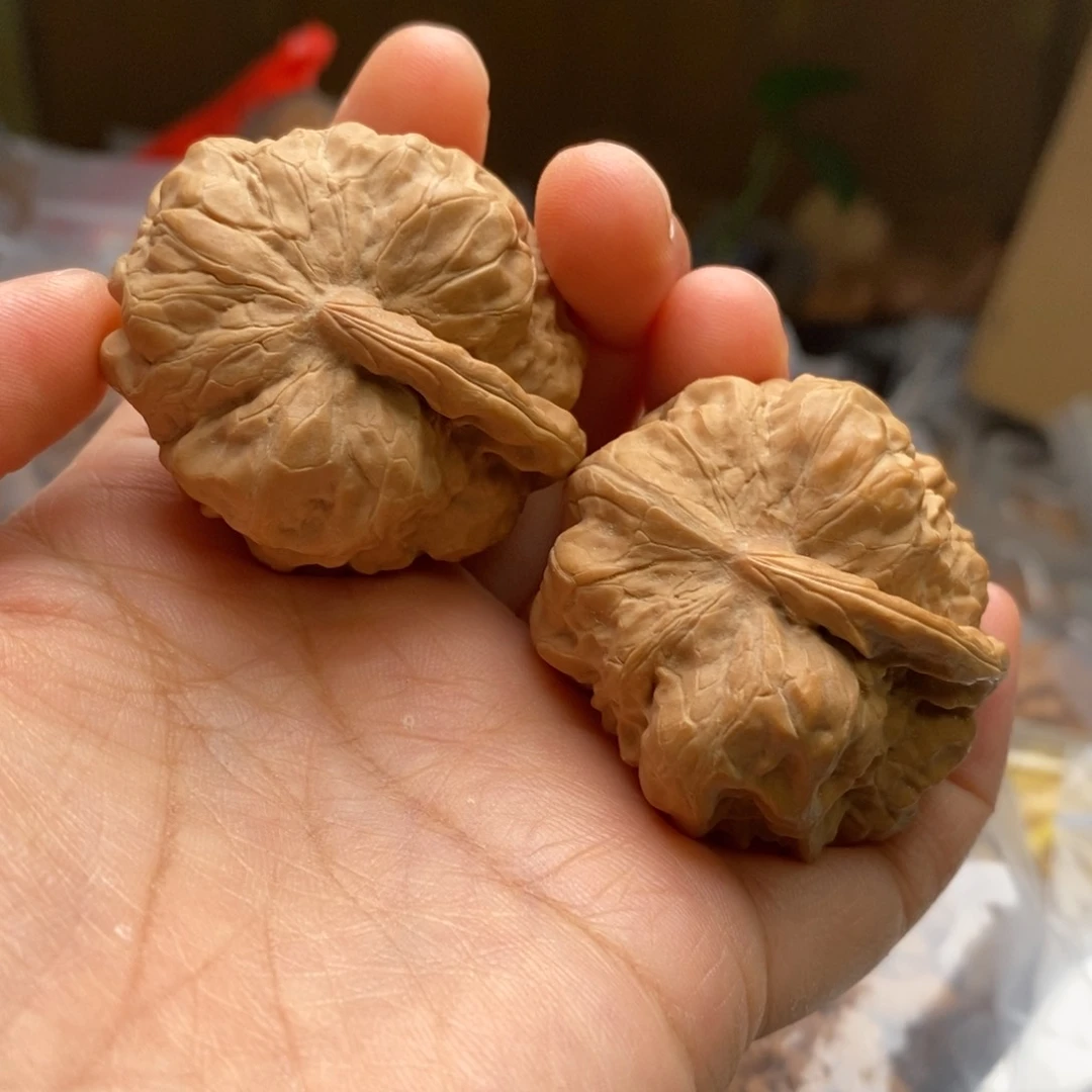 文玩核桃把件坦克