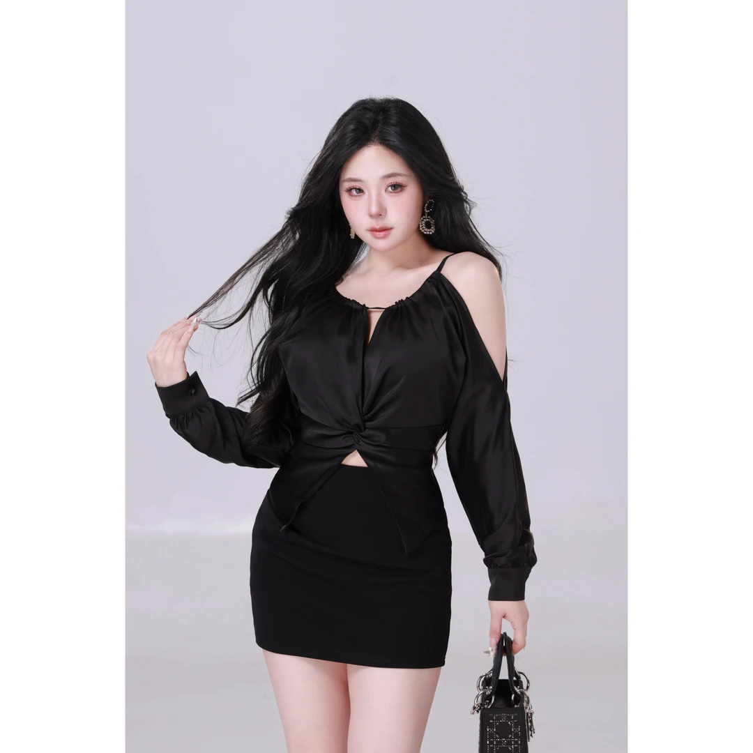 现现MengFairy【世家贵香】贵气温柔设计感黑色露肩上衣5093M欧若风