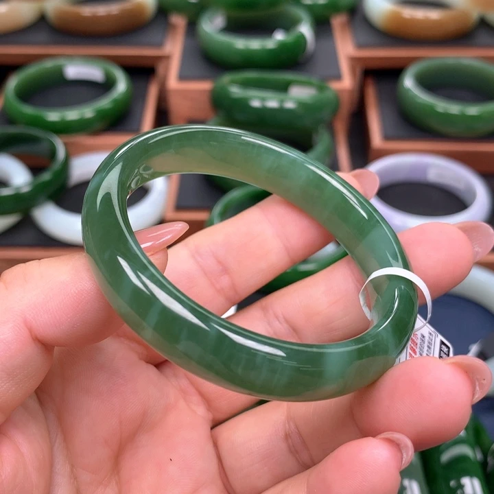 和田玉（碧玉）手镯未镶嵌5253圈口