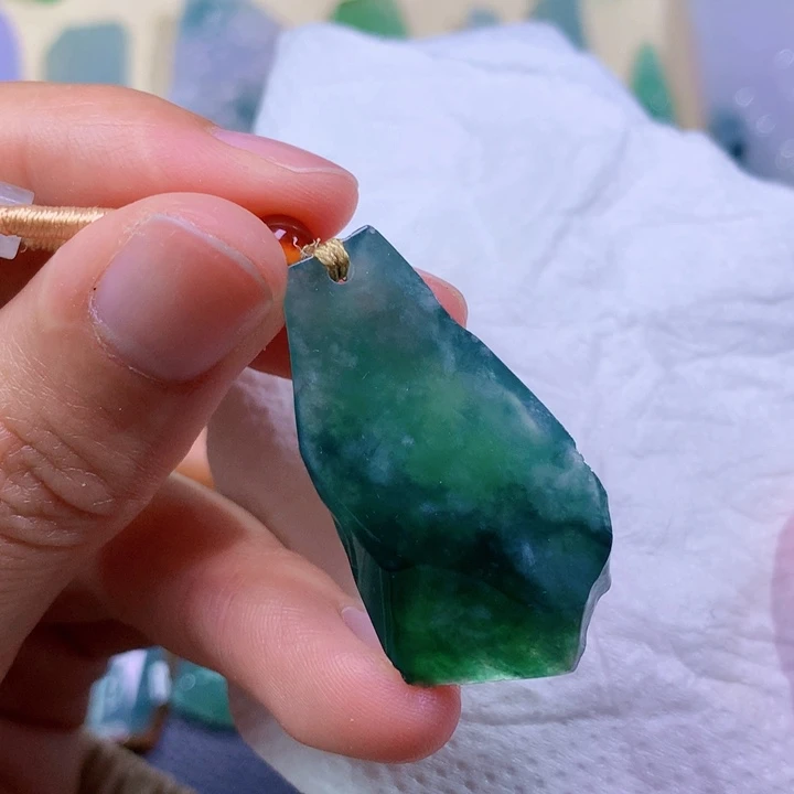 翡翠未镶嵌吊坠(不含链)