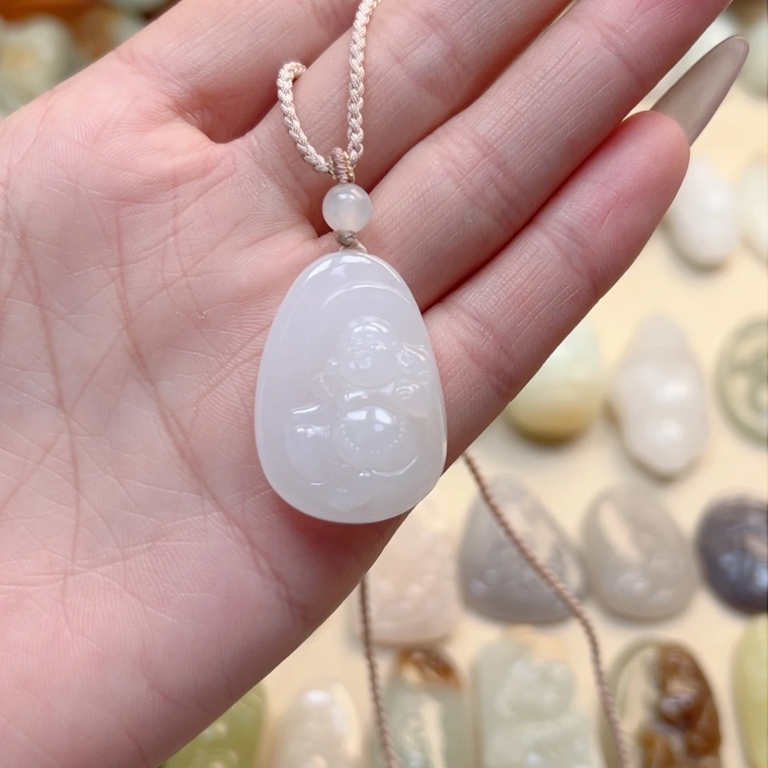 和田玉颈饰未镶嵌