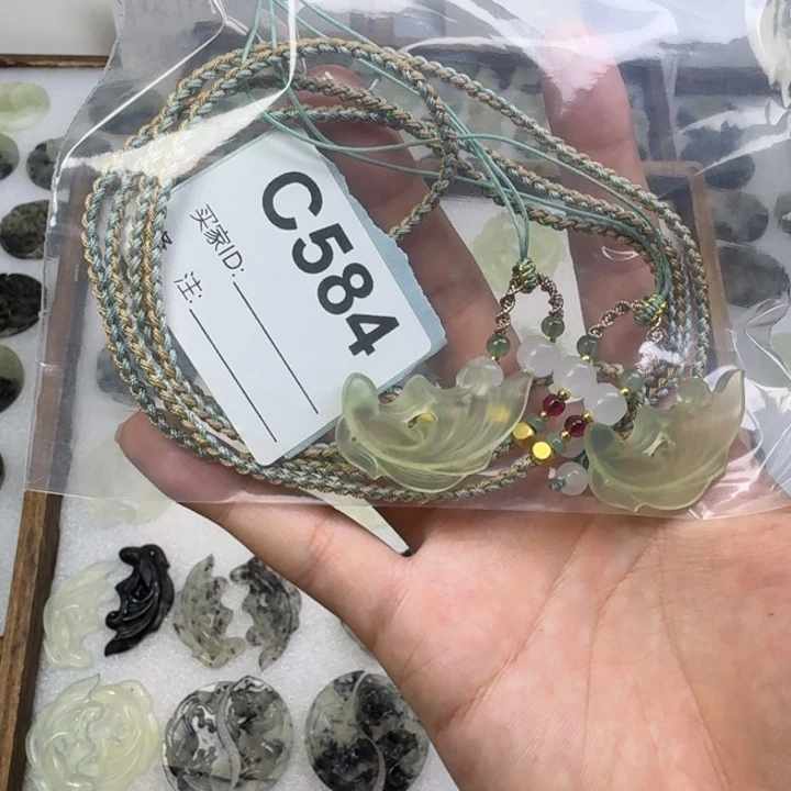 后***觉蛇纹石玉未镶嵌项链