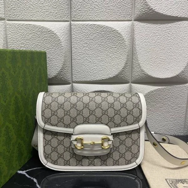 95新/古驰/包包/市场价23500/250625CZ0027