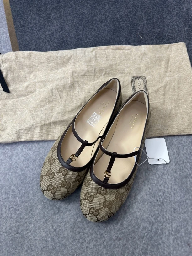 99新 GUCCI/古驰 老花女鞋三五码