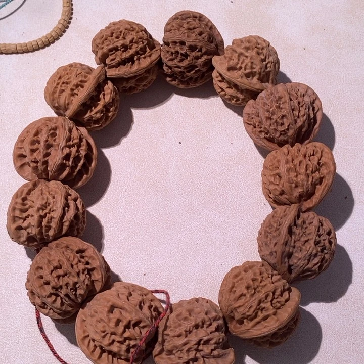 手串文玩核桃…………，3