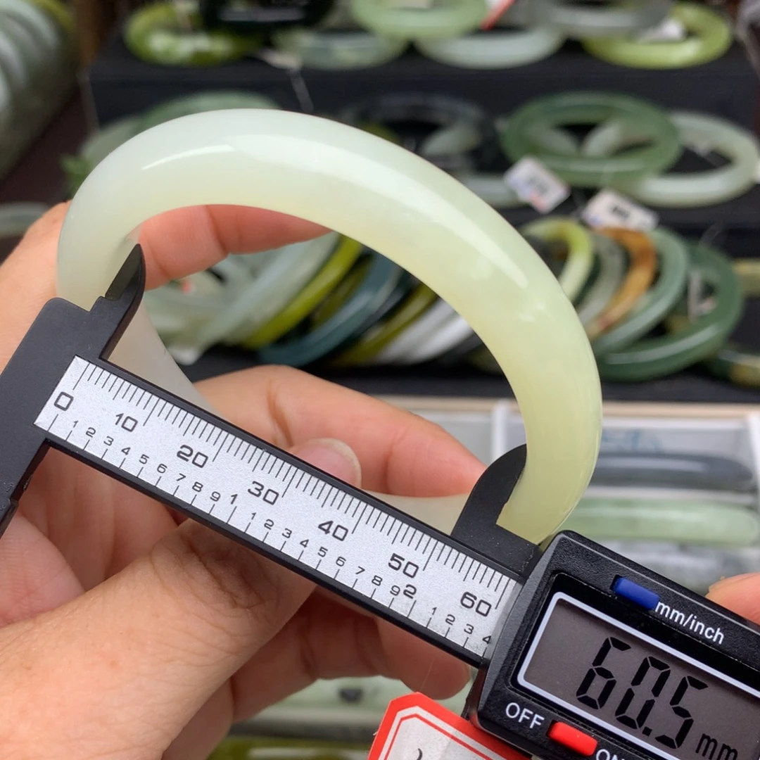未镶嵌蛇纹石玉手镯59 9