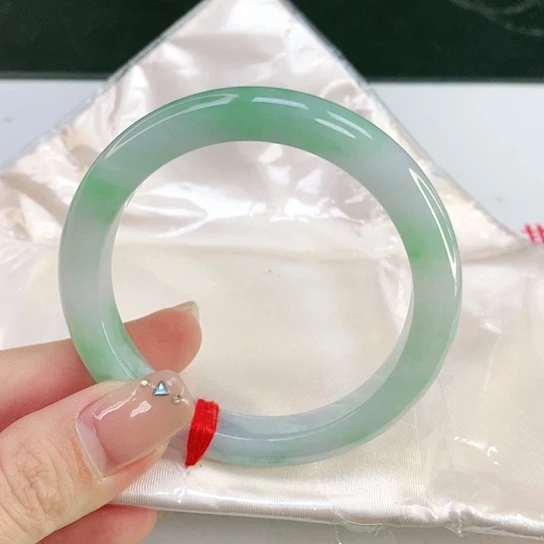 翡翠手镯未镶嵌天然翡翠A货007