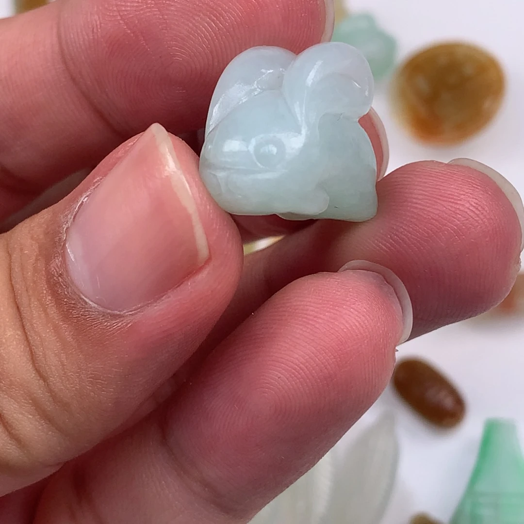 定制翡翠未镶嵌吊坠