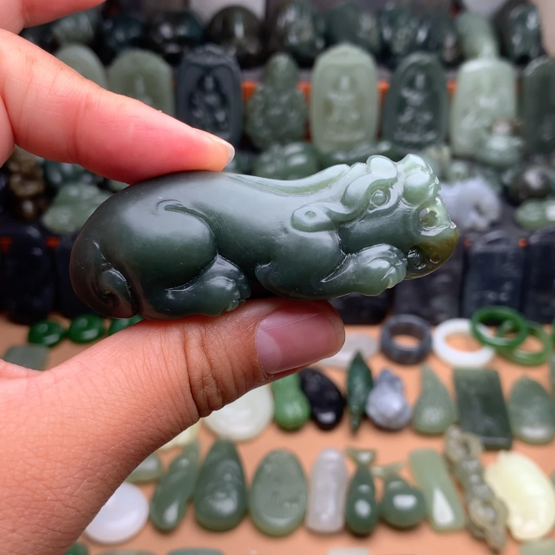 和田玉未镶嵌颈饰挂件112