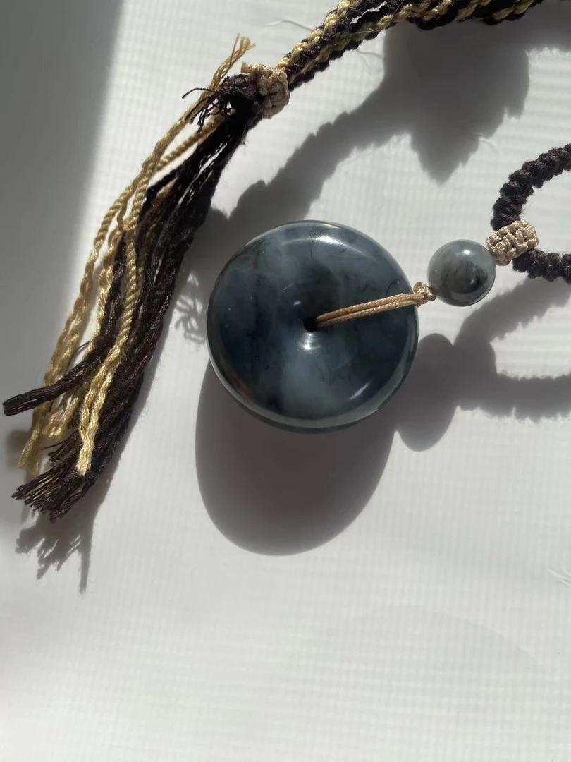 新疆和田玉天然青花平安扣