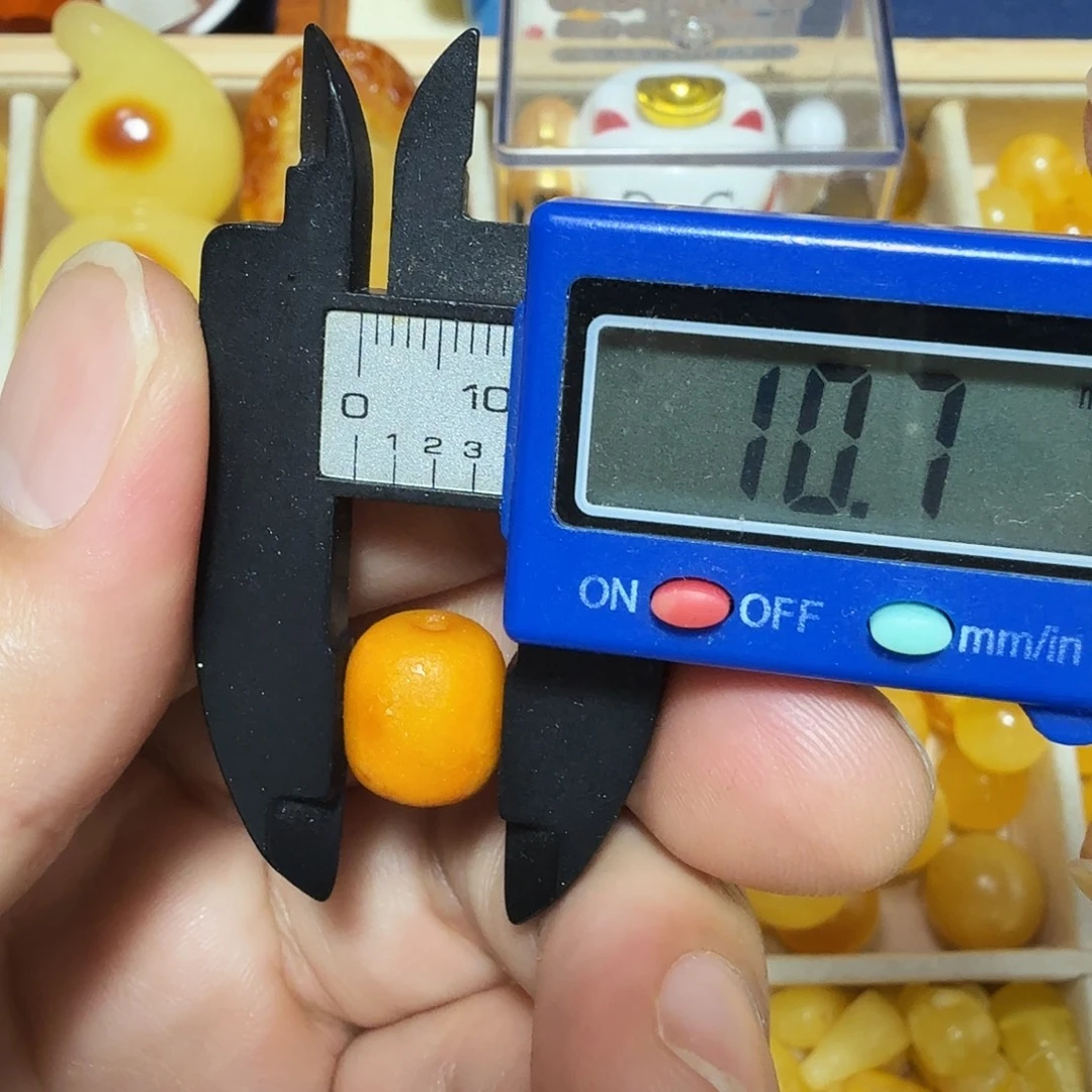 琥珀未镶嵌裸石成品