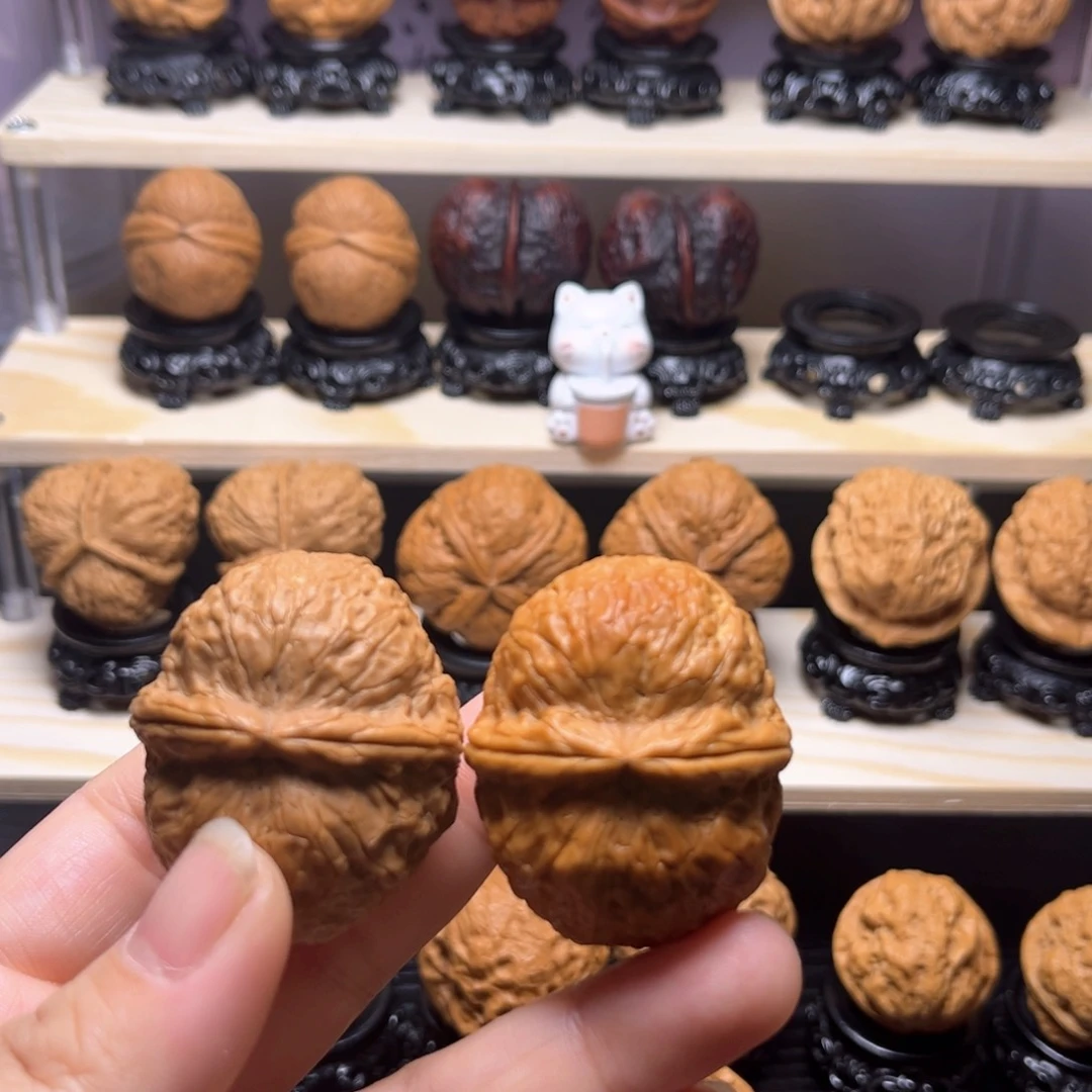 文玩核桃吊坠9w至尊元宝45尺