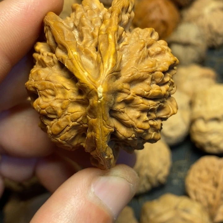 文玩核桃吊坠佐*行文玩核桃异形单只