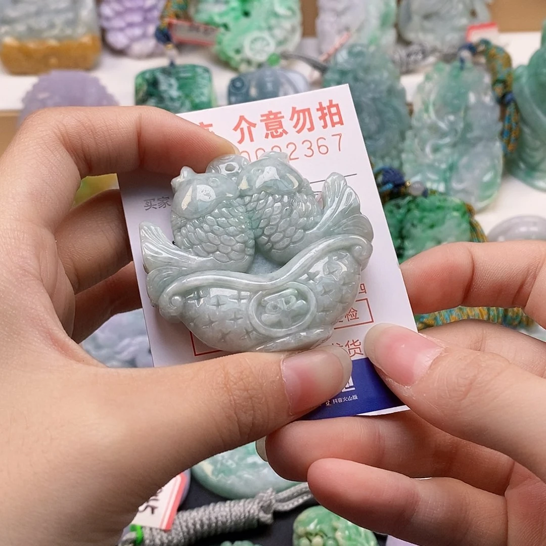 吊坠(不含链)未镶嵌翡翠