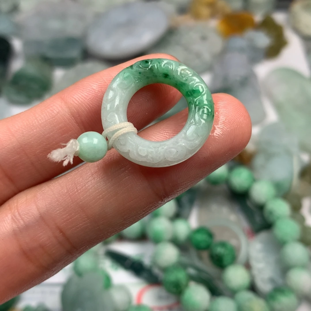 定制翡翠未镶嵌翡翠