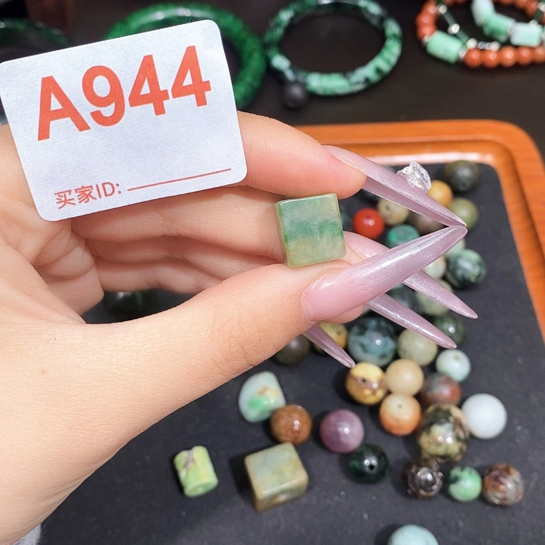 翡翠散珠（**）漂亮美眉