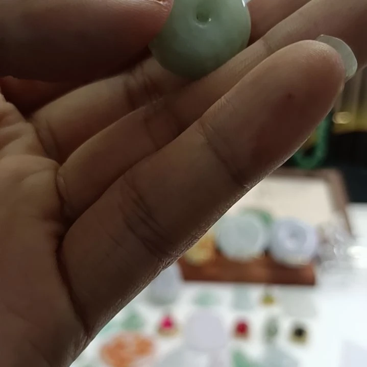 翡翠未镶嵌颈饰翡翠翡翠