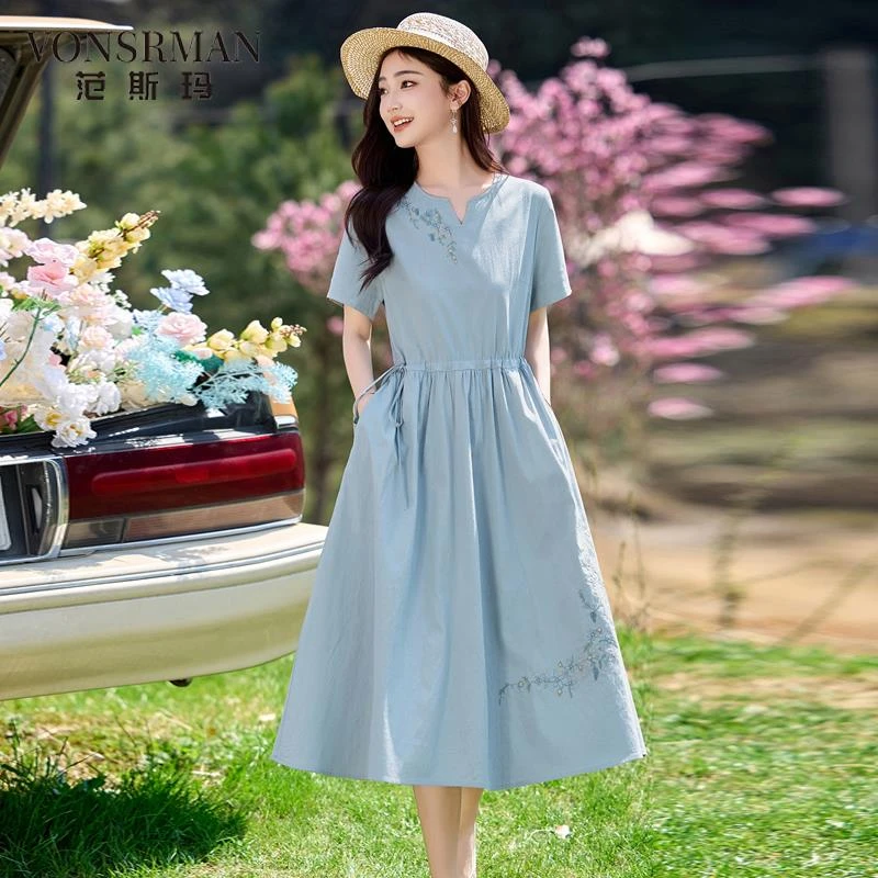 复古文艺刺绣时尚短袖连衣裙女2025夏季新款系带收腰显瘦休闲裙子