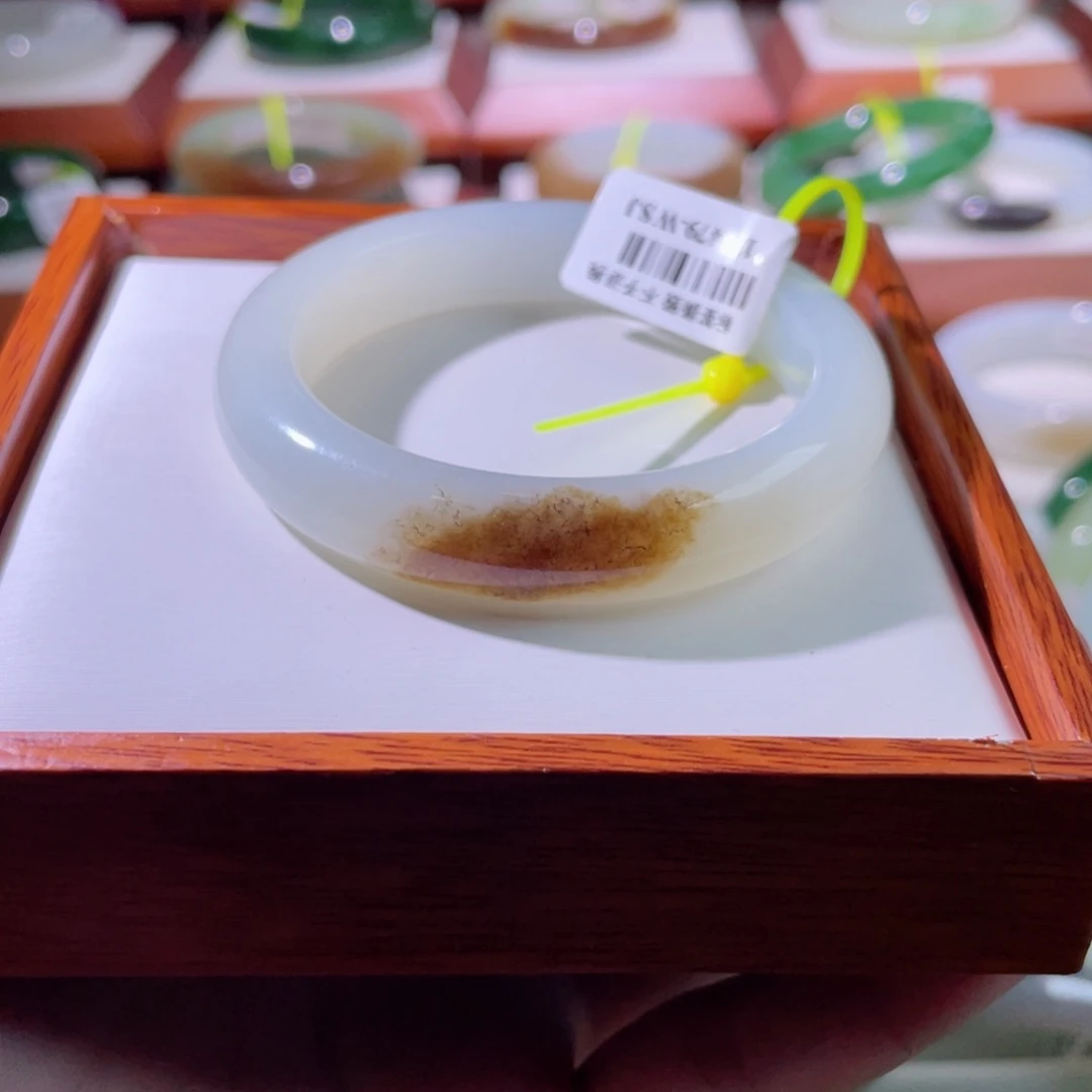 【闪购商品】和田玉手镯未镶嵌51.59