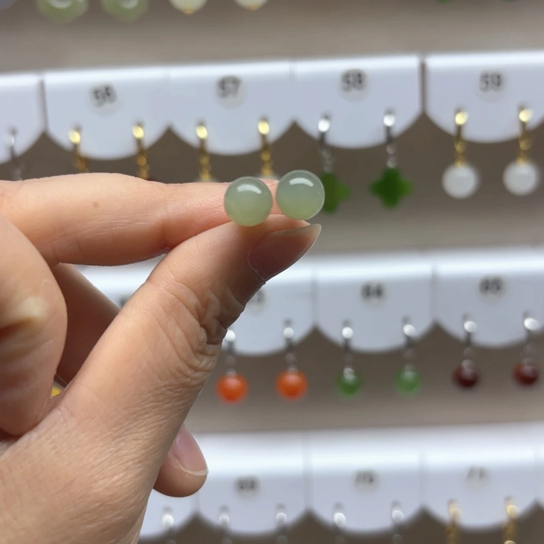 和田玉银S925镶嵌耳饰8mm