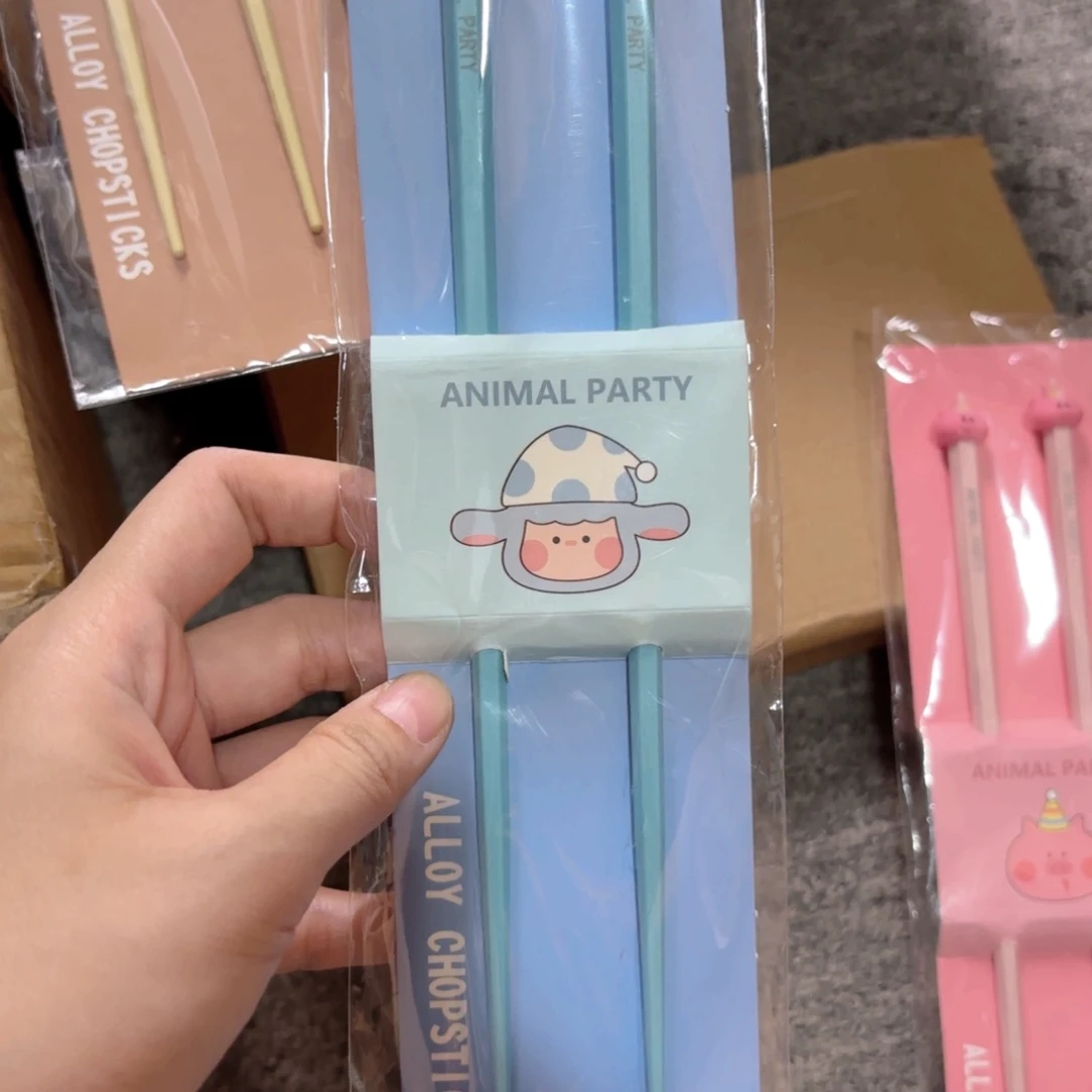 陶蓝色小羊合金筷