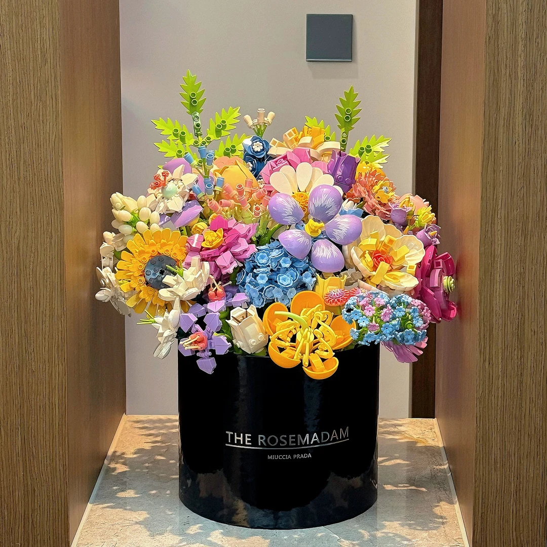 2025网红积木花束摆件女生七夕情人节520母亲节生日礼物