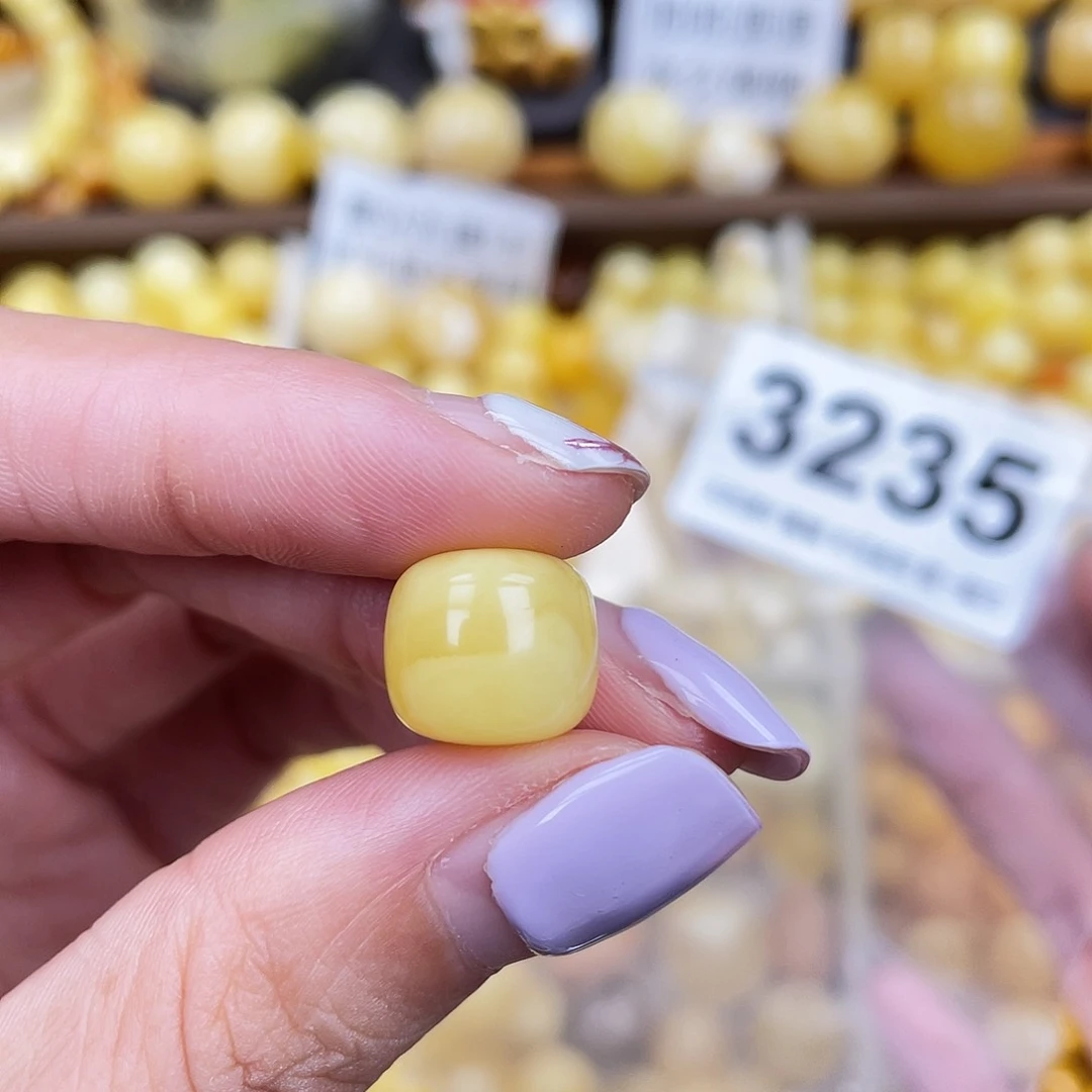 未镶嵌蜜蜡珠宝奇石12.4