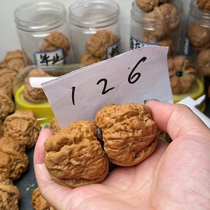 核桃蛤蟆40斤左右的肉夹