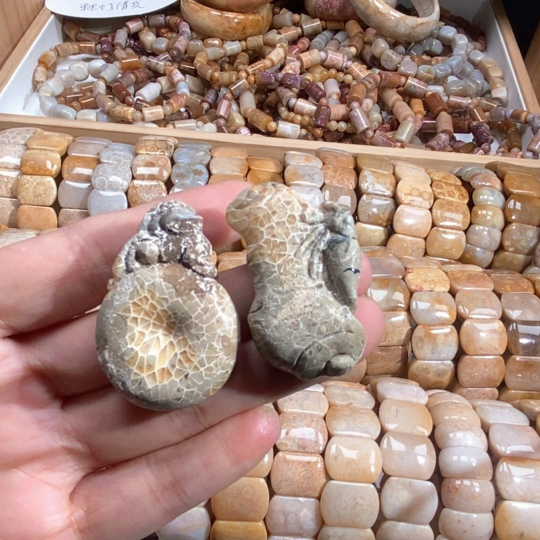 怡***然硅化珊瑚（珊瑚玉）未镶嵌1