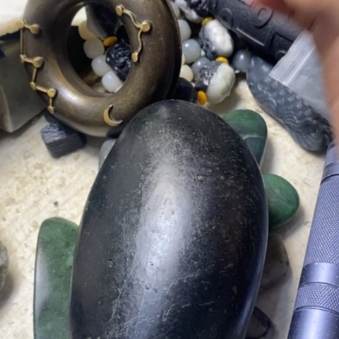 透闪石质玉未镶嵌珠宝半成品