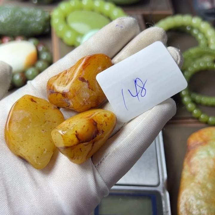 烙***子岫岩老玉（透闪石质玉）未镶嵌挂件
