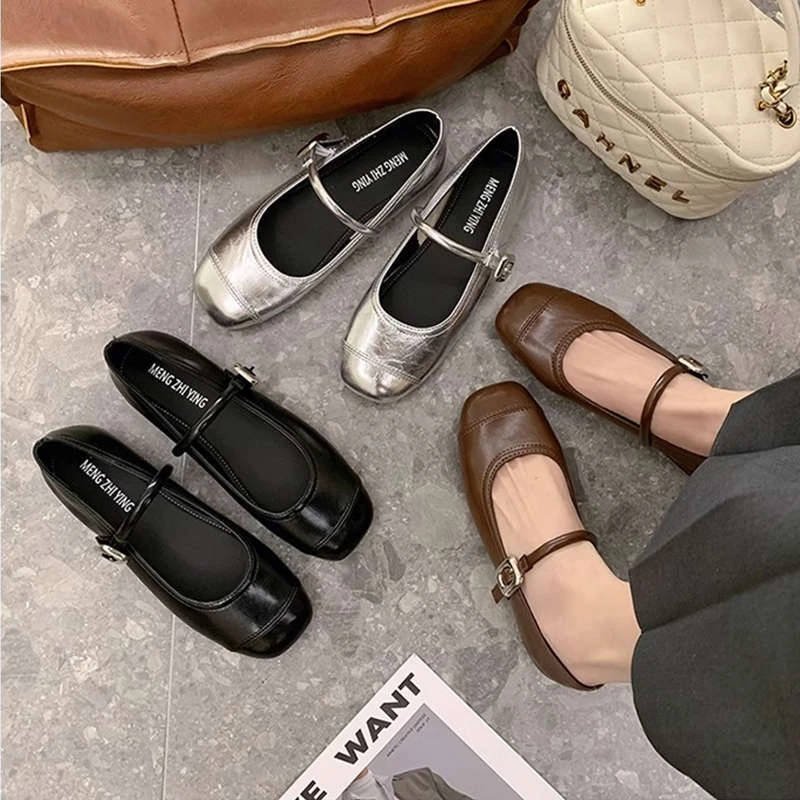 【UMI】一字扣带配裙子玛丽珍奶奶鞋女夏新款粗跟软底银色浅口单鞋