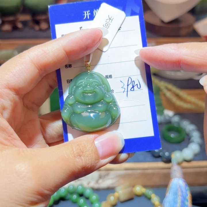 和田玉18K金镶嵌颈饰