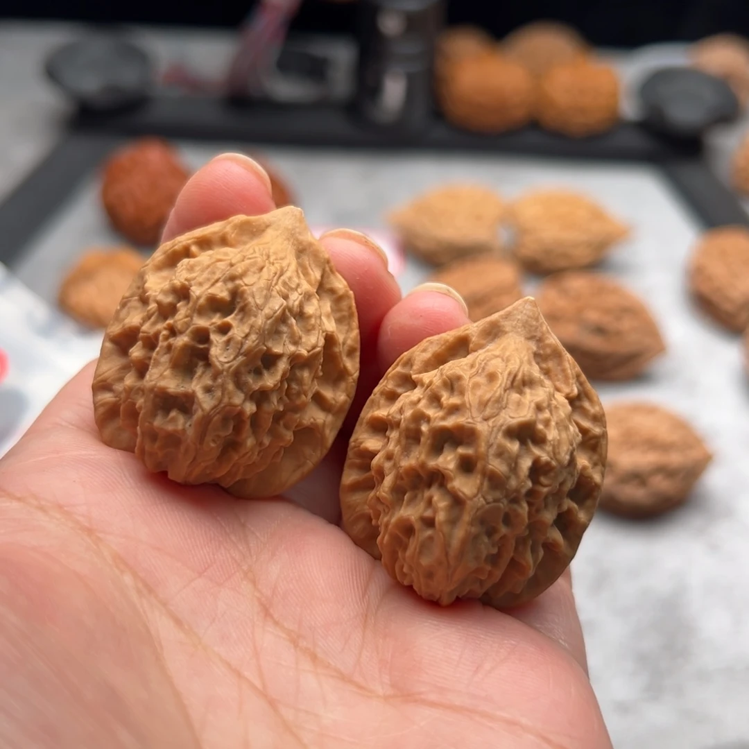 吊坠文玩核桃6000野生鸡心