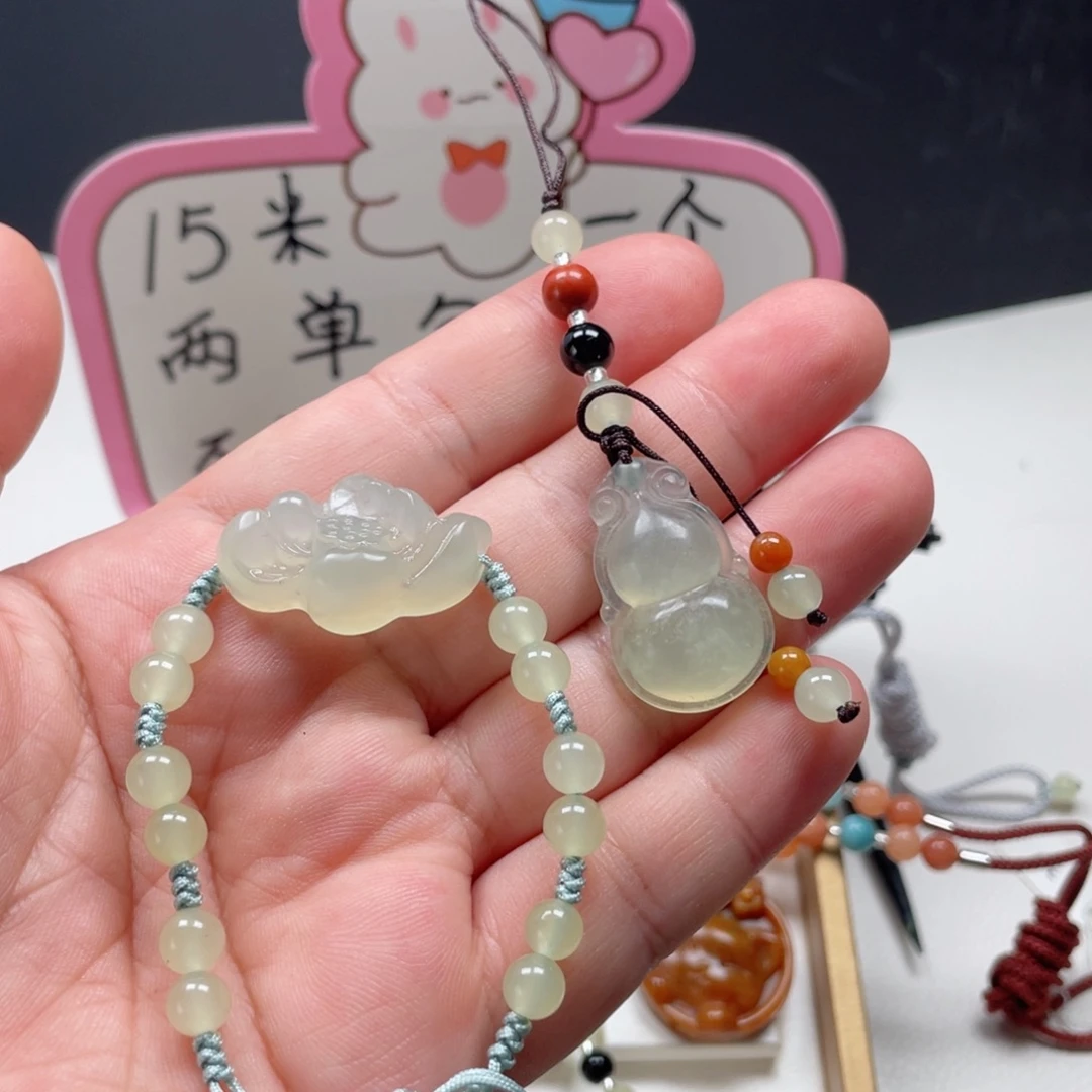 未镶嵌蛇纹石玉颈饰