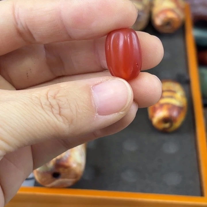 蓝***鼠未镶嵌颈饰玛瑙/玉髓