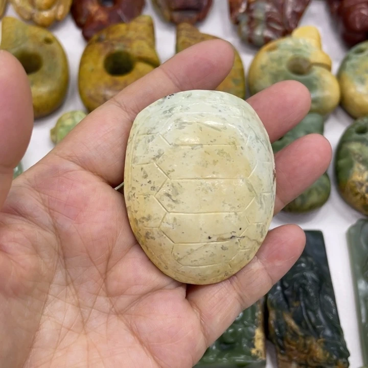 未镶嵌岫岩河磨玉（透闪石质玉）珠宝奇石