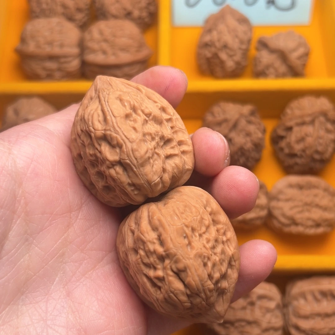****儿文玩核桃把件文玩核桃