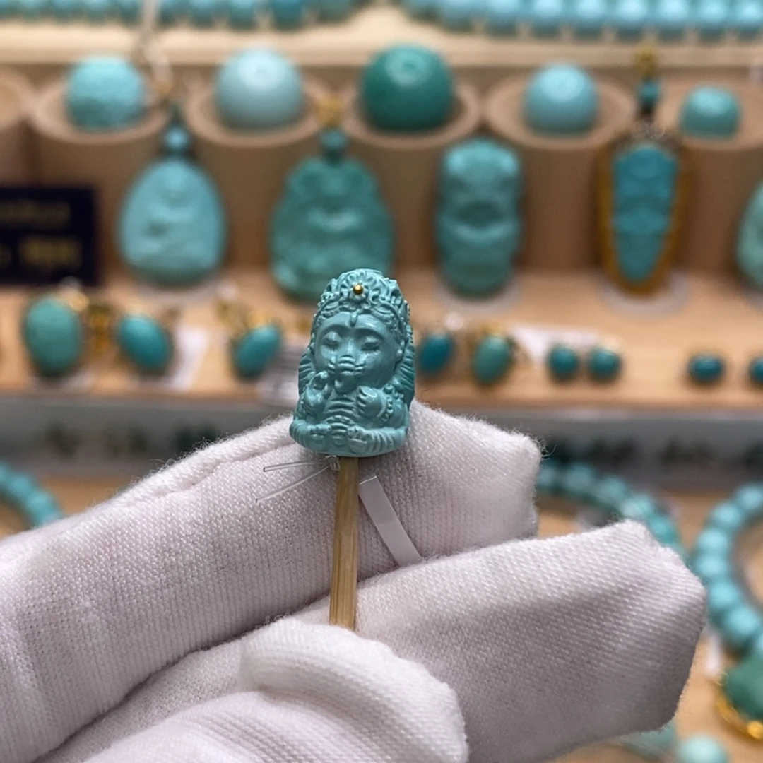 绿松石未镶嵌珠宝奇石