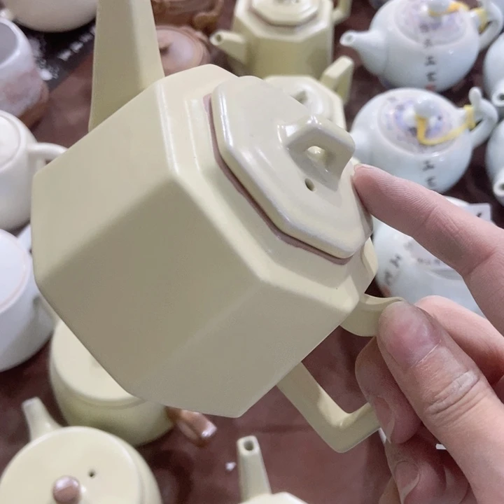 茶具微瑕，介意勿拍