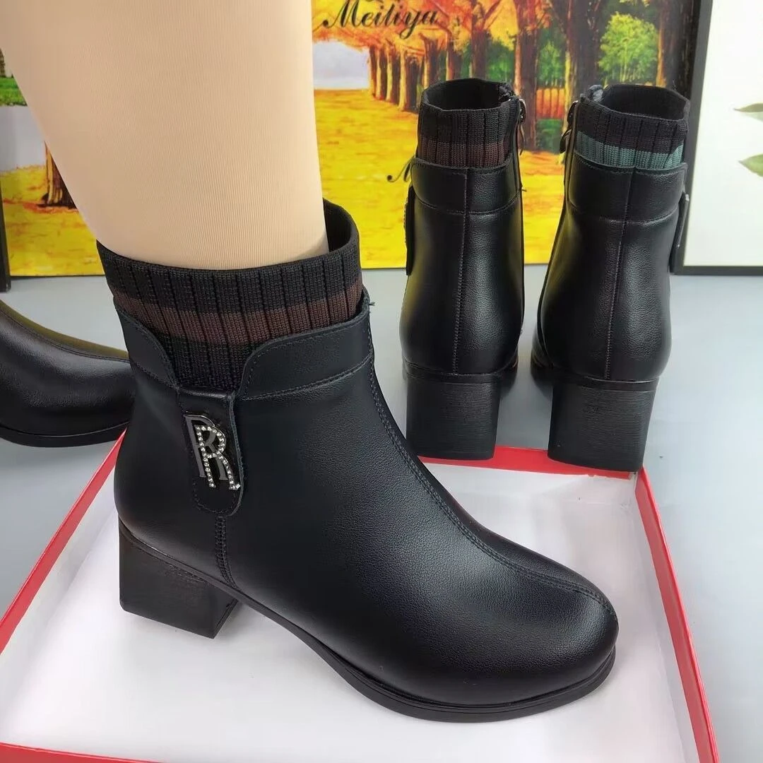 粗跟靴女2025新款圆头高跟冬季保暖高帮鞋加绒保暖短靴女款短靴