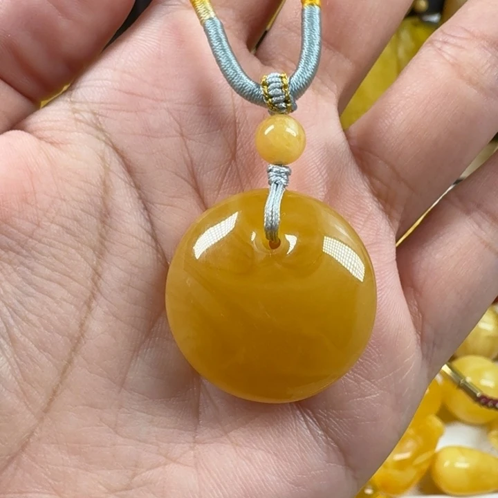 蜜蜡未镶嵌珠宝奇石