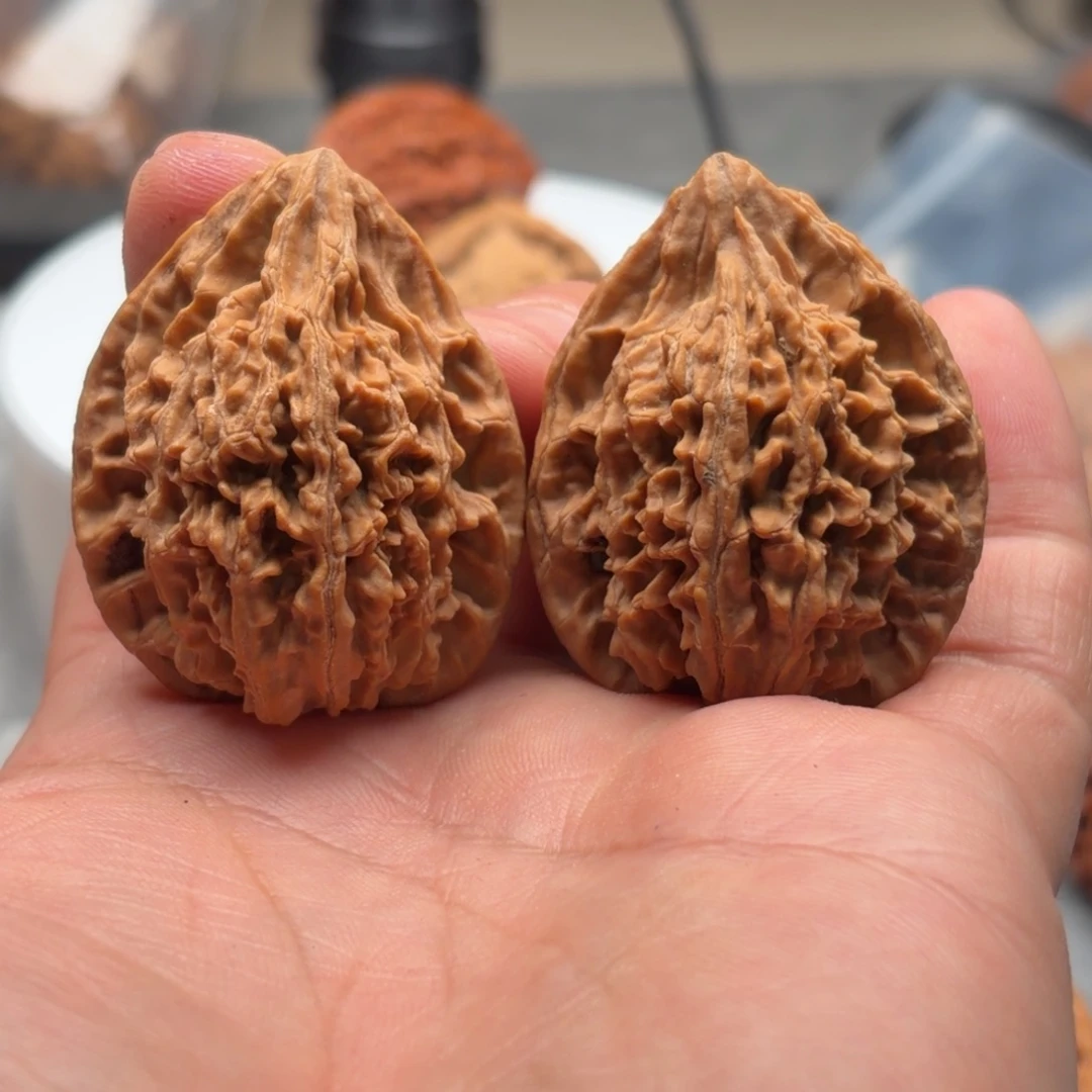 古***游文玩核桃吊坠鸭嘴兽古